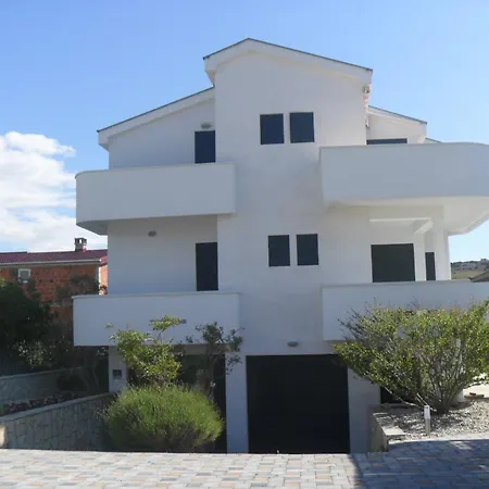 Studio Ljubac 14593b